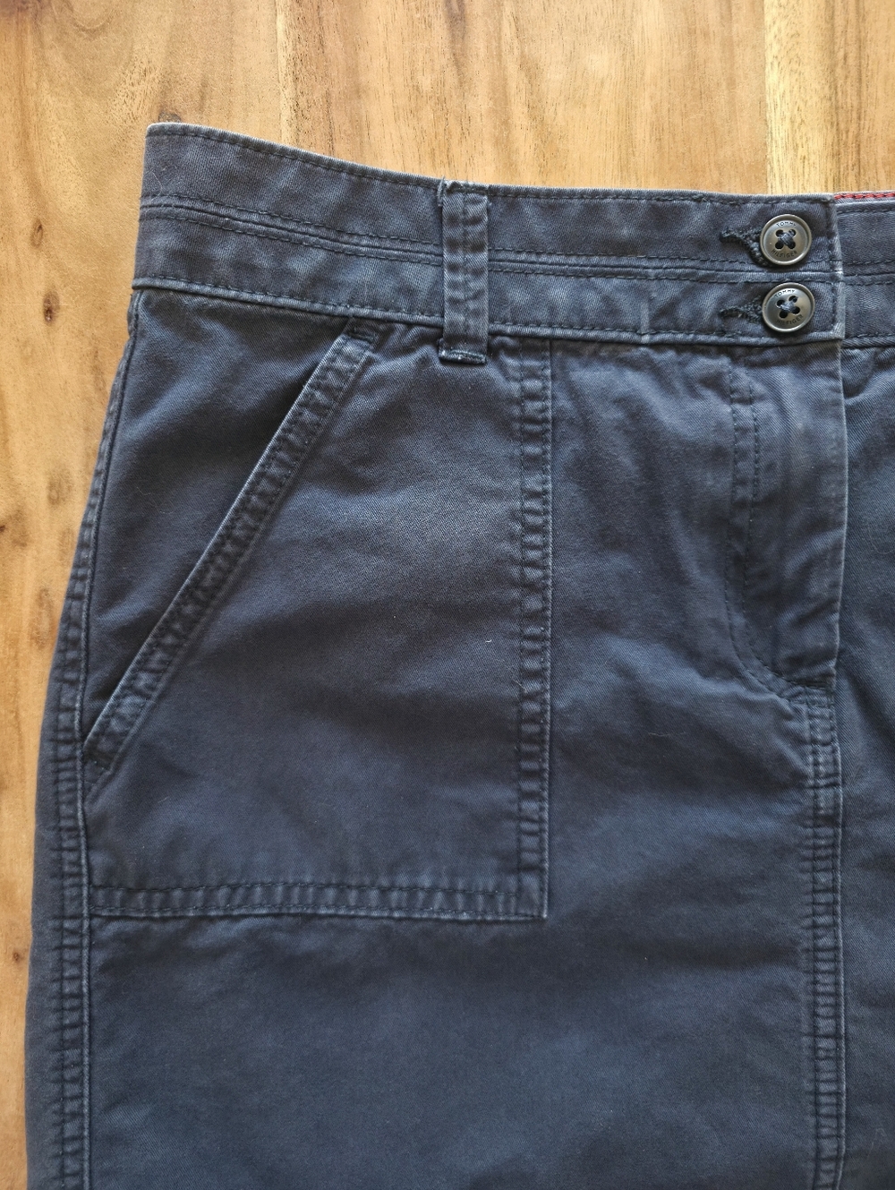 Tommy Hilfiger Preppy Navy Utility Skirt, 100% Cotton, Y2K/2000 Style, Size 6 - Picture 5 of 12
